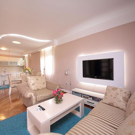Apartments Aleksandra พอดโกริกา ห้อง รูปภาพ