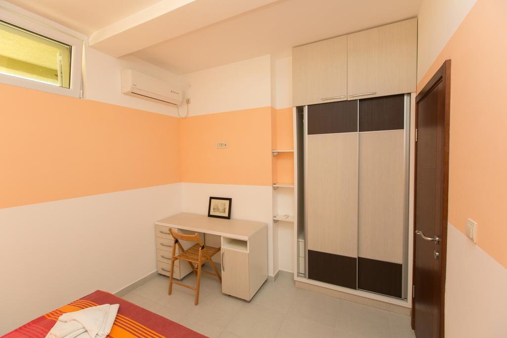 Apartments Aleksandra พอดโกริกา ห้อง รูปภาพ