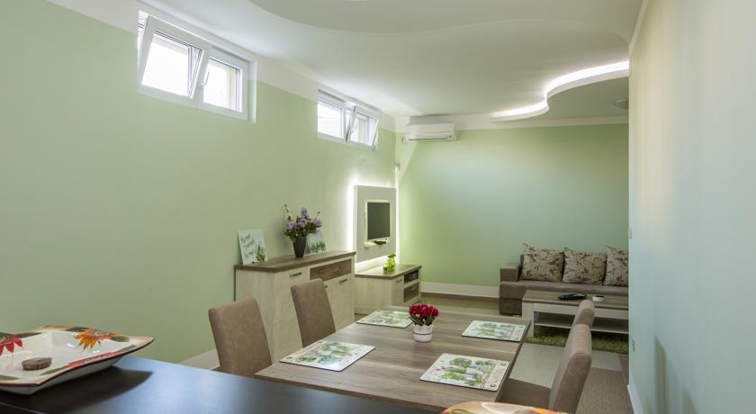 Apartments Aleksandra พอดโกริกา ห้อง รูปภาพ