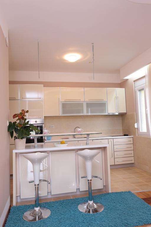 Apartments Aleksandra พอดโกริกา ห้อง รูปภาพ