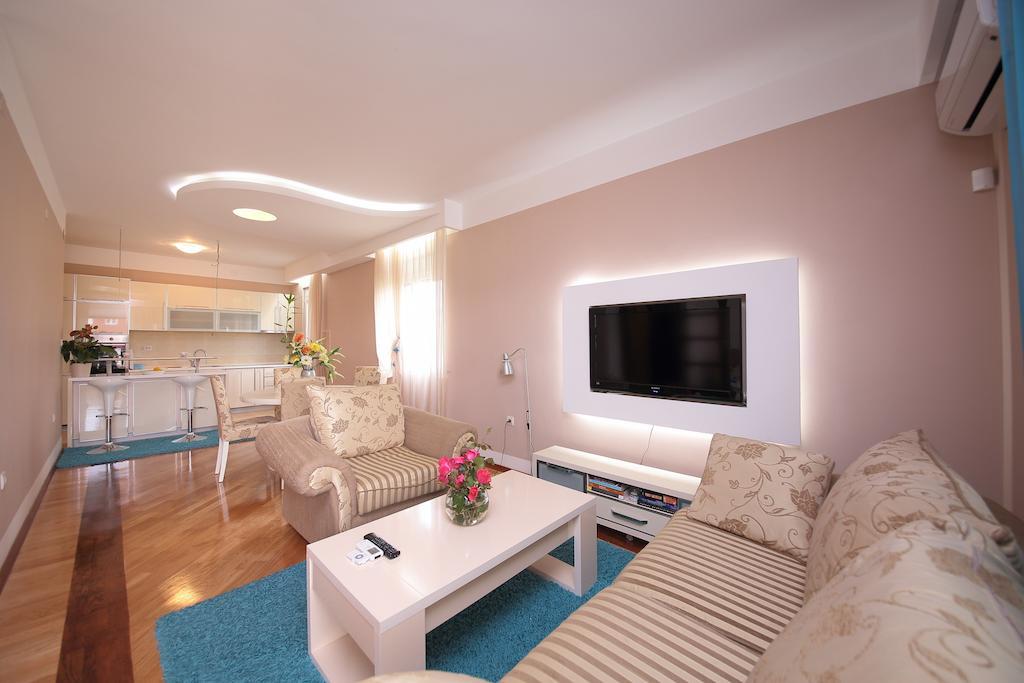 Apartments Aleksandra พอดโกริกา ห้อง รูปภาพ